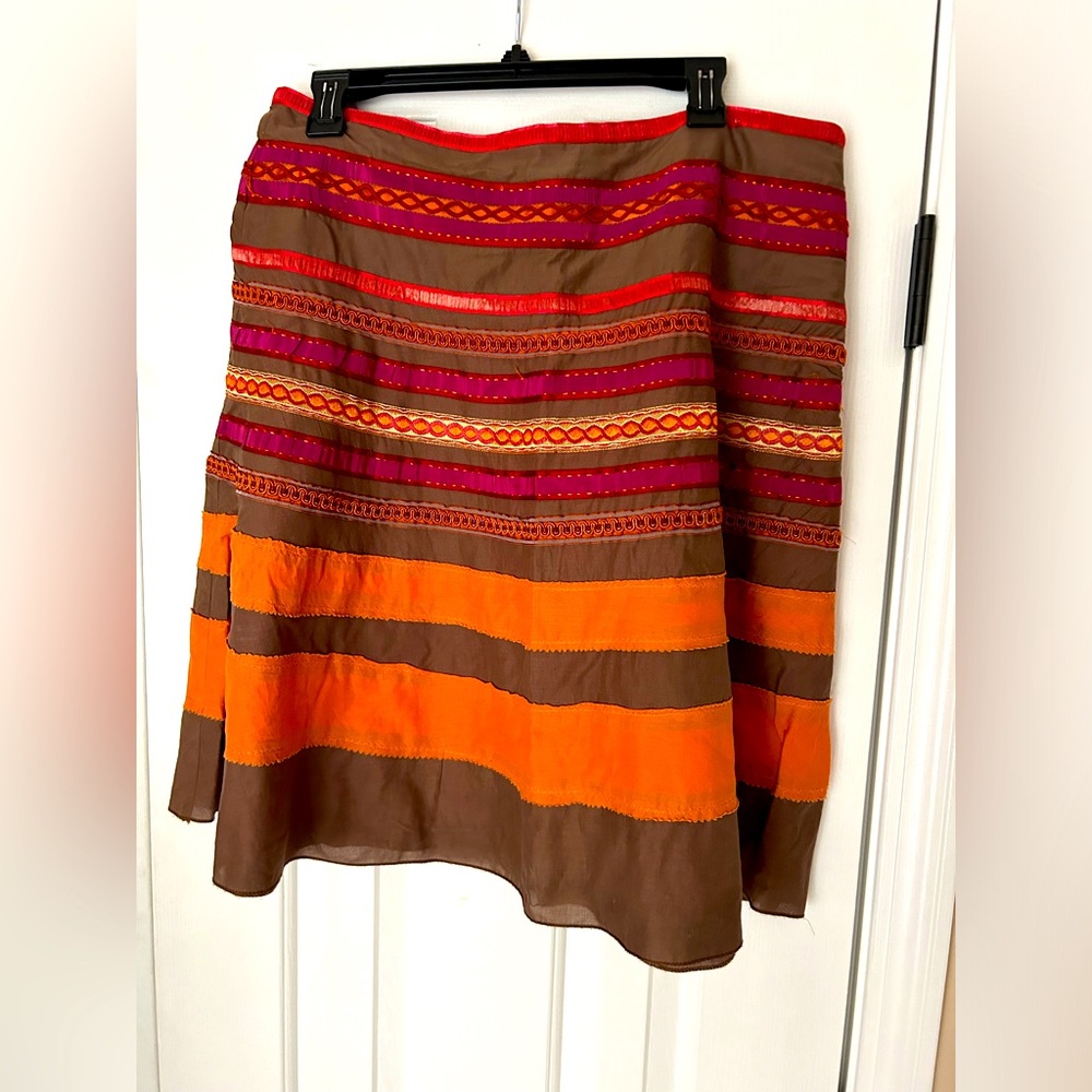 Multi-colored cotton skirt.